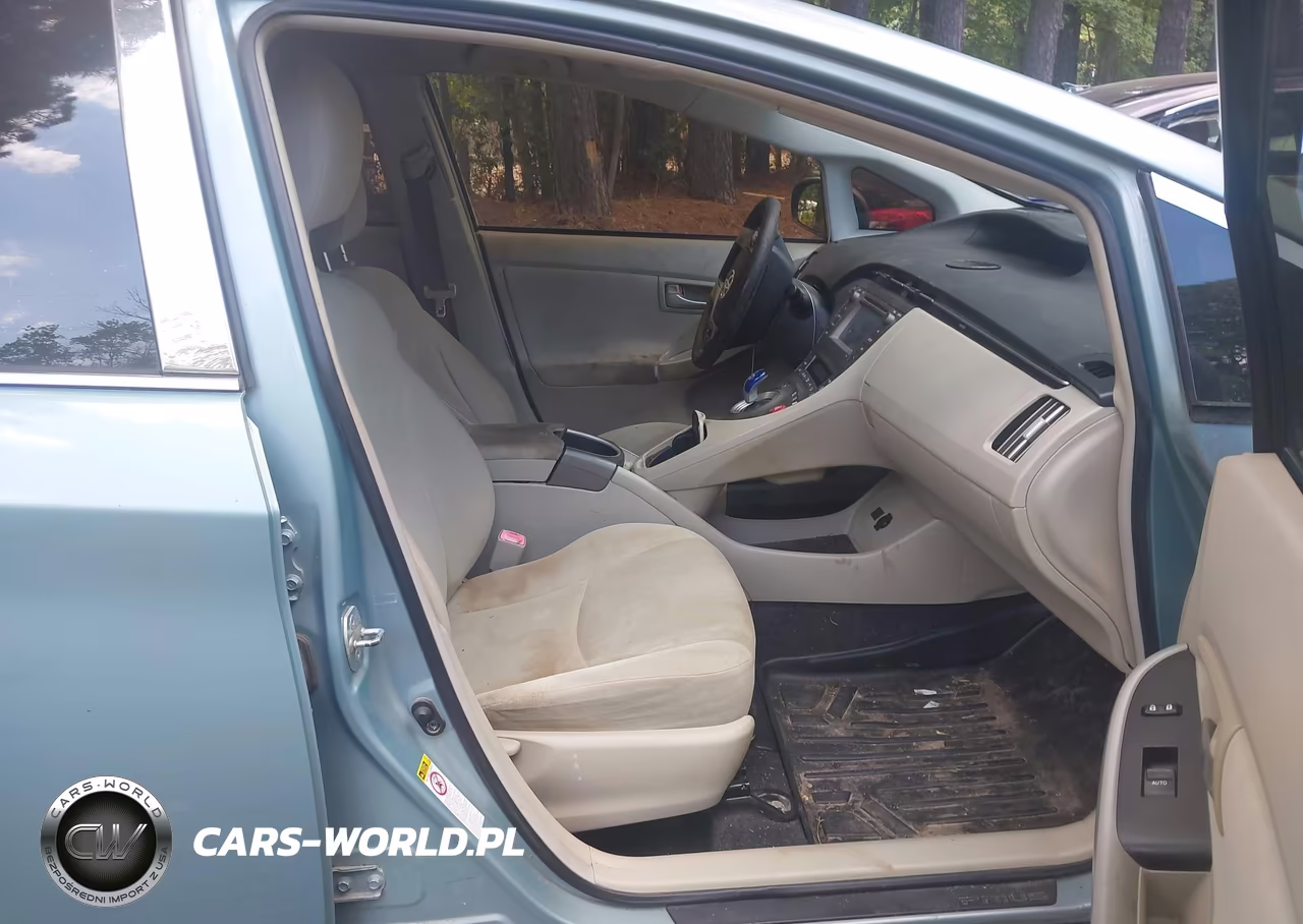 2012 Toyota Prius Two VIN:JTDKN3DU2C1539971 - 5