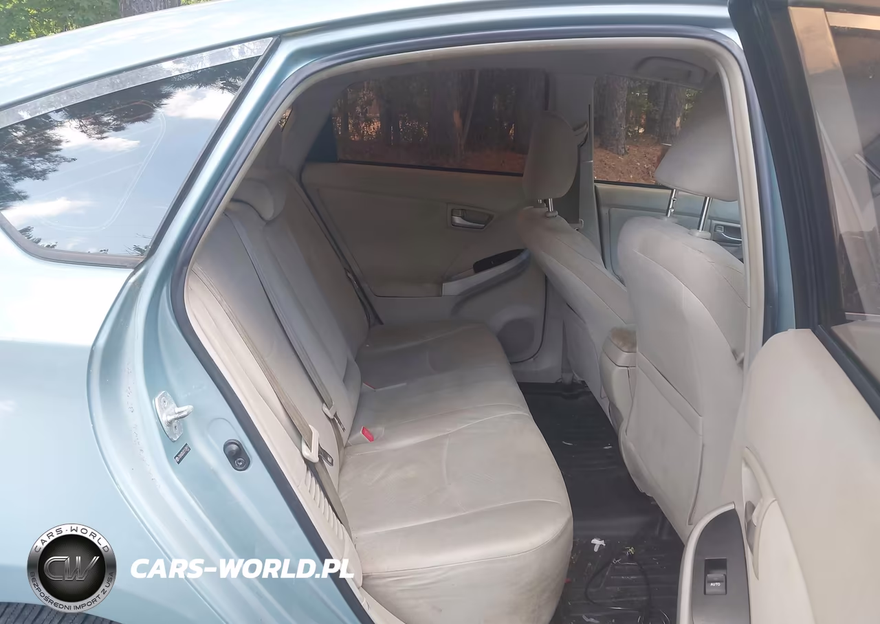 2012 Toyota Prius Two VIN:JTDKN3DU2C1539971 - 8