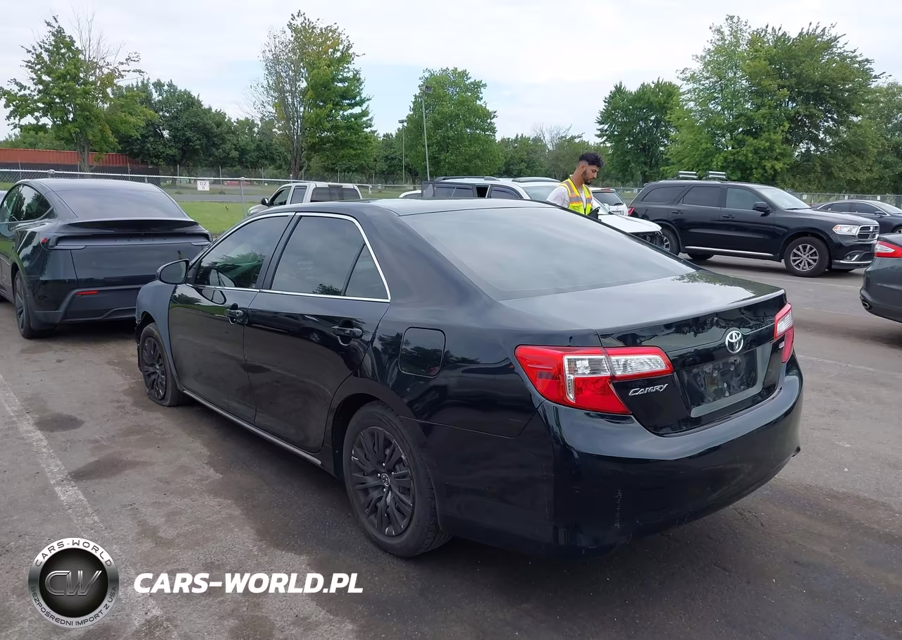 2012 Toyota Camry Le VIN:4T4BF1FK3CR220950 - 3