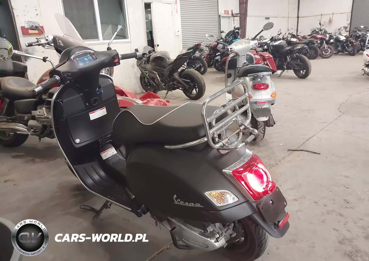 2021 Vespa Gts 300 VIN:ZAPMA39M9M5202204 - 3