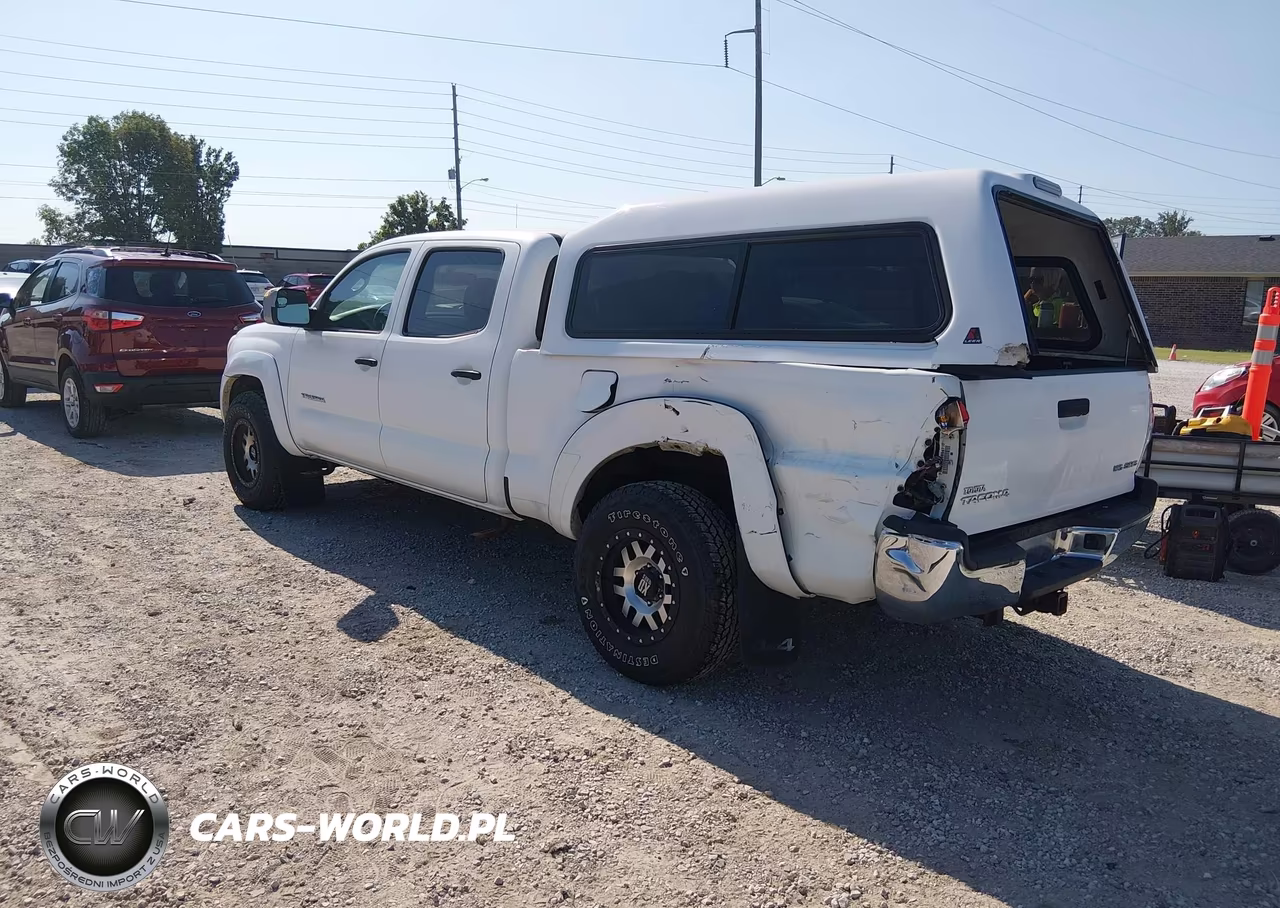 2010 Toyota Tacoma Base V6 VIN:3TMMU4FN5AM018590 - 3