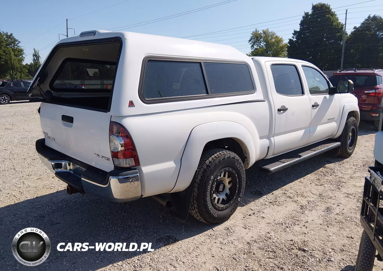 2010 Toyota Tacoma Base V6 VIN:3TMMU4FN5AM018590 - 4