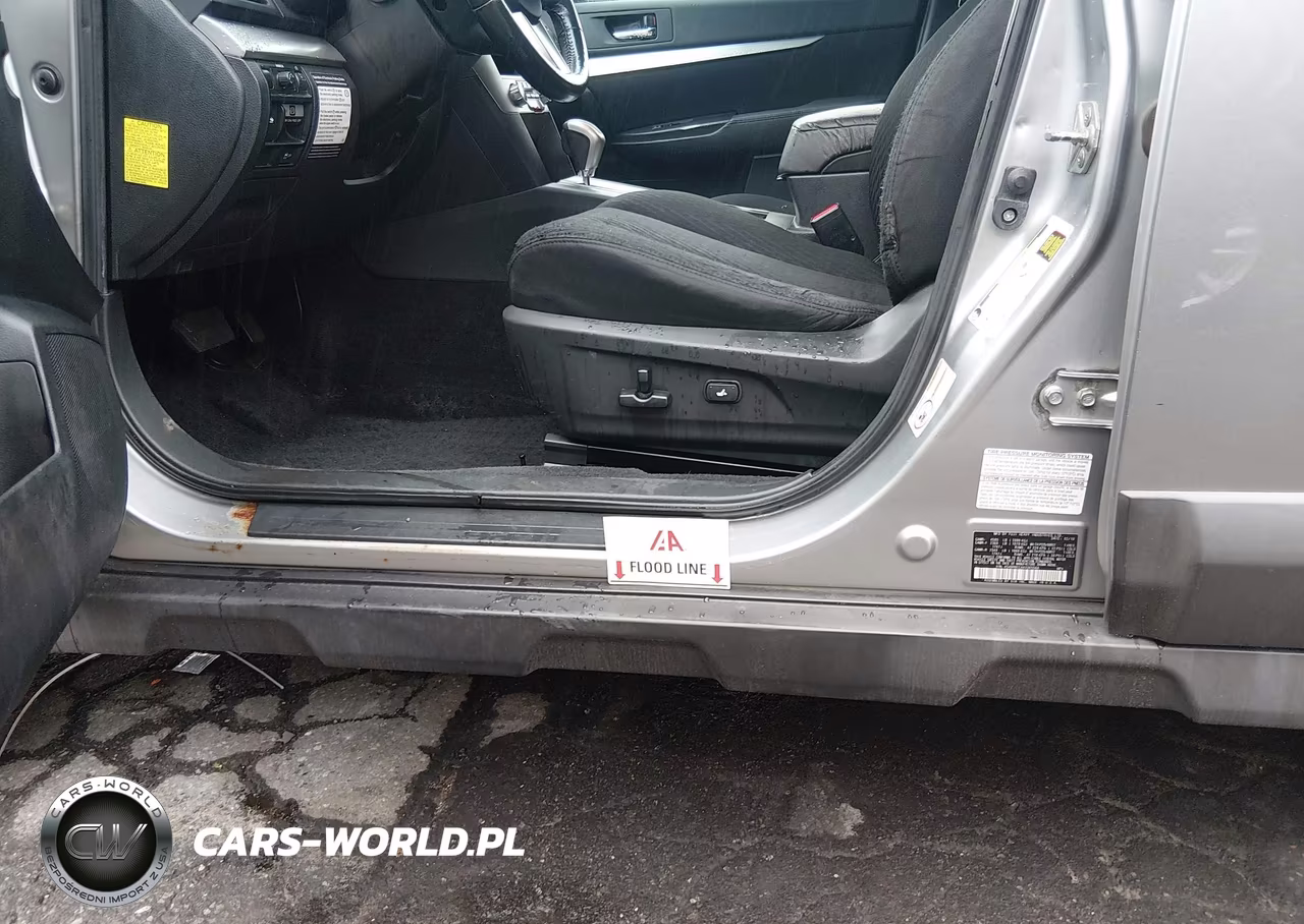 2010 Subaru Outback 2.5I Premium VIN:4S4BRBCC4A3365566 - 13