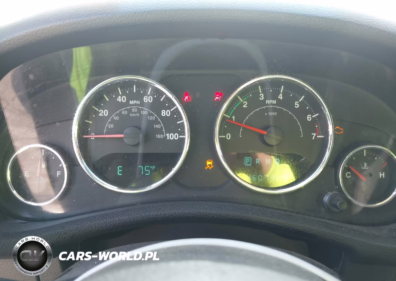 2016 Jeep Wrangler Unlimited Sport VIN:1C4HJWDG5GL113672 - 7