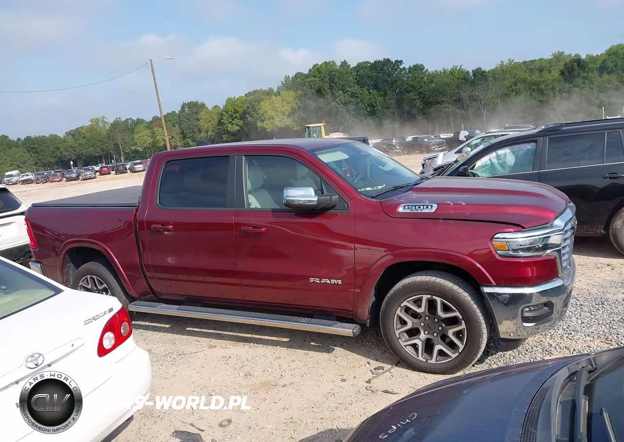 2025 Ram 1500 Laramie 4X4 5'7 Box VIN:1C6SRFJP0SN599265 - 13