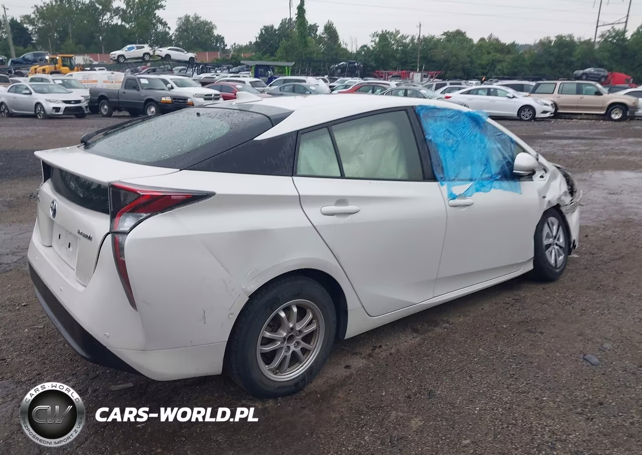2017 Toyota Prius Three VIN:JTDKARFUXH3044019 - 4