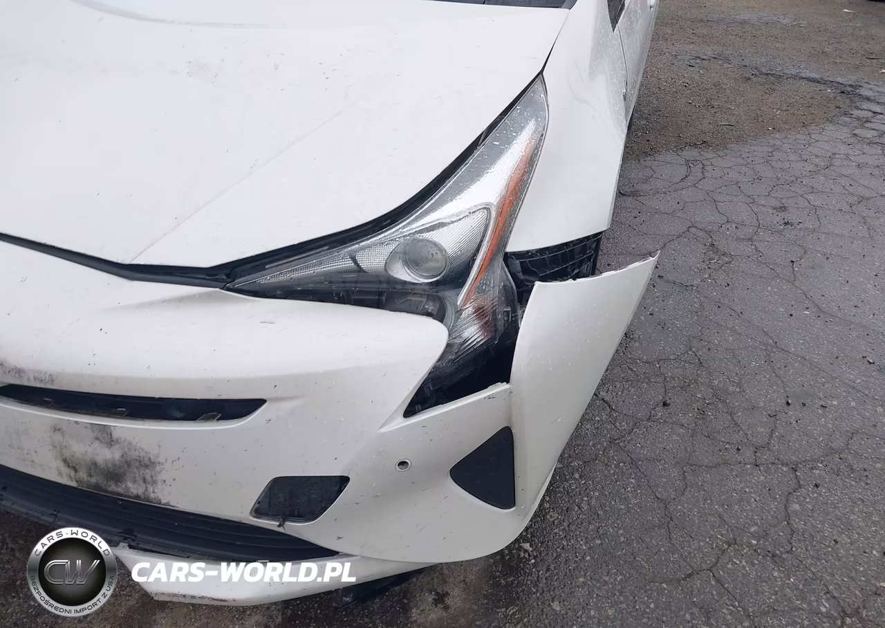 2017 Toyota Prius Three VIN:JTDKARFUXH3044019 - 6