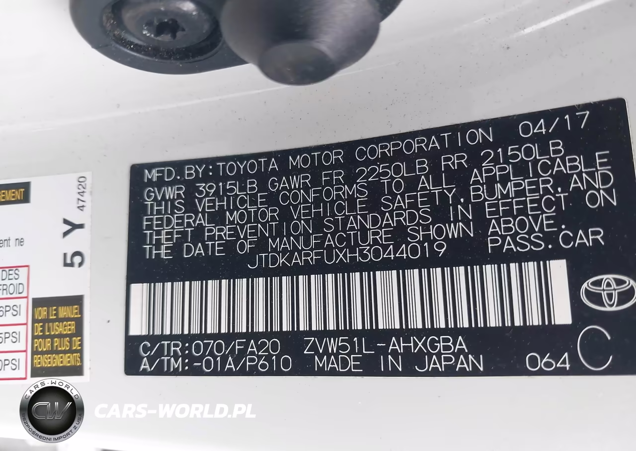 2017 Toyota Prius Three VIN:JTDKARFUXH3044019 - 9