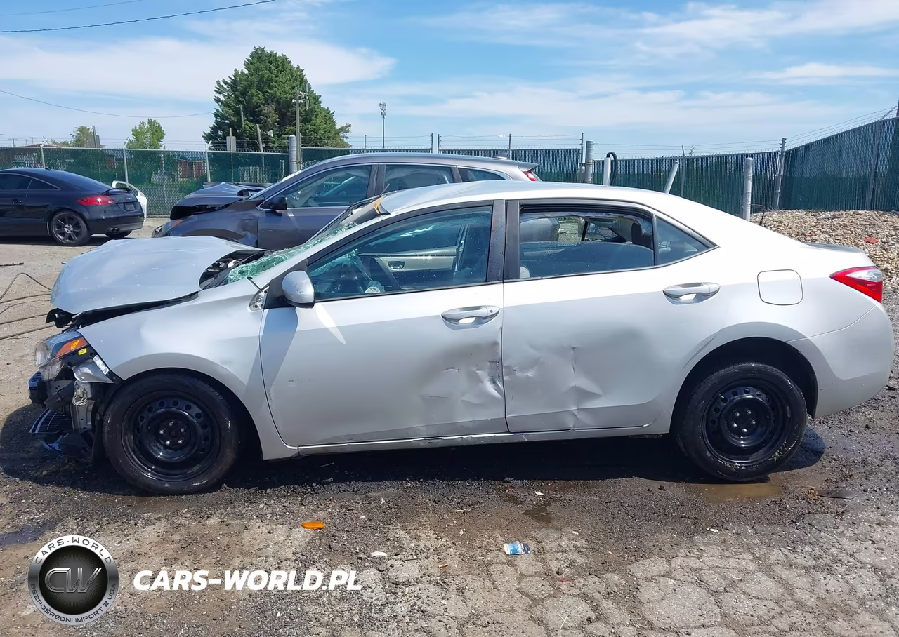 2015 Toyota Corolla Le VIN:2T1BURHE0FC324548 - 14