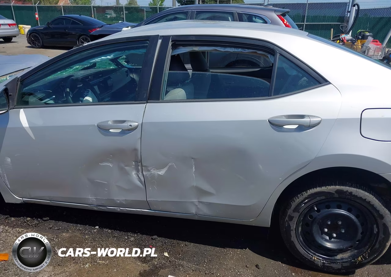 2015 Toyota Corolla Le VIN:2T1BURHE0FC324548 - 18