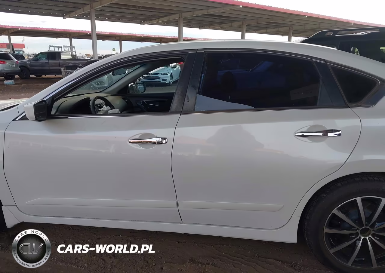 2014 Nissan Altima 2.5 S VIN:1N4AL3AP1EN355672 - 14