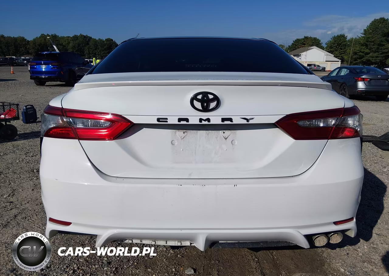 2018 Toyota Camry Se VIN:4T1B11HK4JU589027 - 17