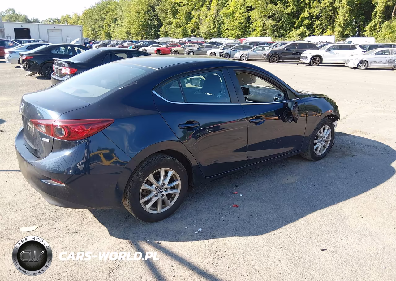 2017 Mazda Mazda3 Sport VIN:3MZBN1U71HM140796 - 4