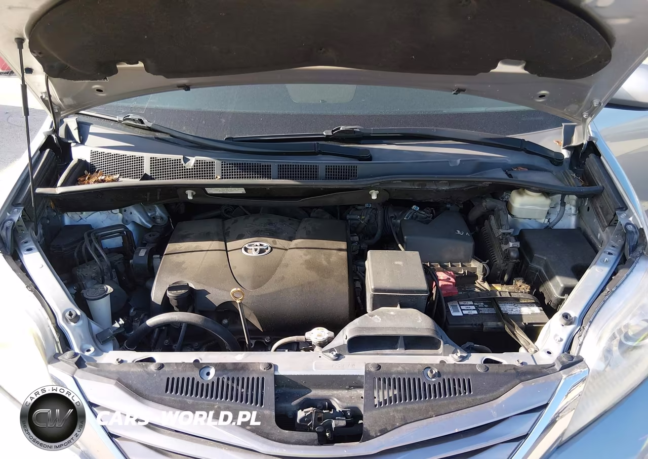 2017 Toyota Sienna Xle 8 Passenger VIN:5TDYZ3DC2HS884806 - 10