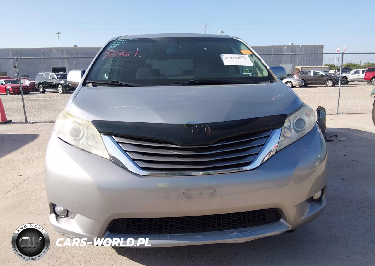 2017 Toyota Sienna Xle 8 Passenger VIN:5TDYZ3DC2HS884806 - 13