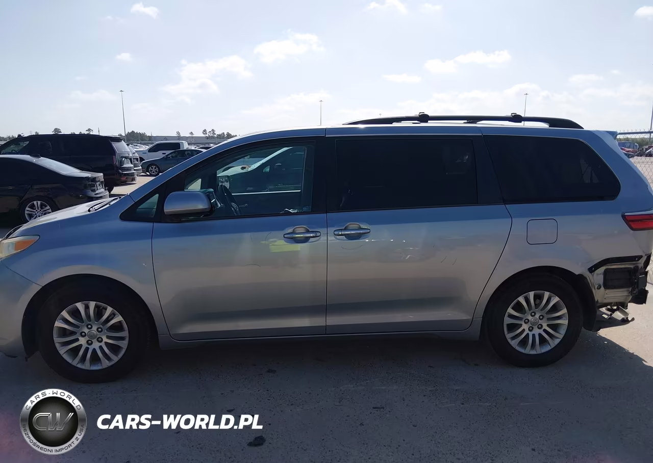 2017 Toyota Sienna Xle 8 Passenger VIN:5TDYZ3DC2HS884806 - 15