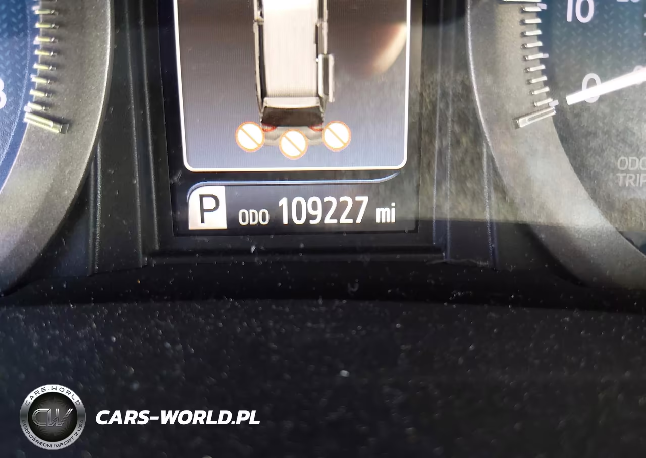 2017 Toyota Sienna Xle 8 Passenger VIN:5TDYZ3DC2HS884806 - 16