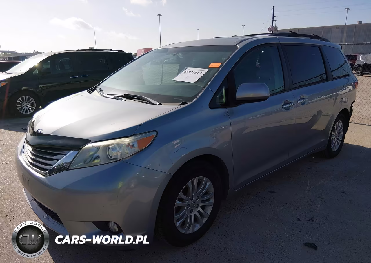 2017 Toyota Sienna Xle 8 Passenger VIN:5TDYZ3DC2HS884806 - 2