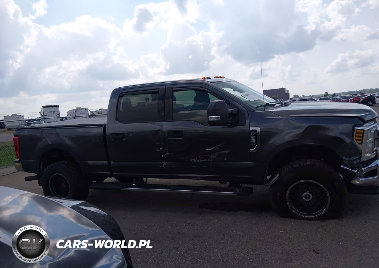 2018 Ford F-250 Xlt VIN:1FT7W2B66JEB10615 - 13