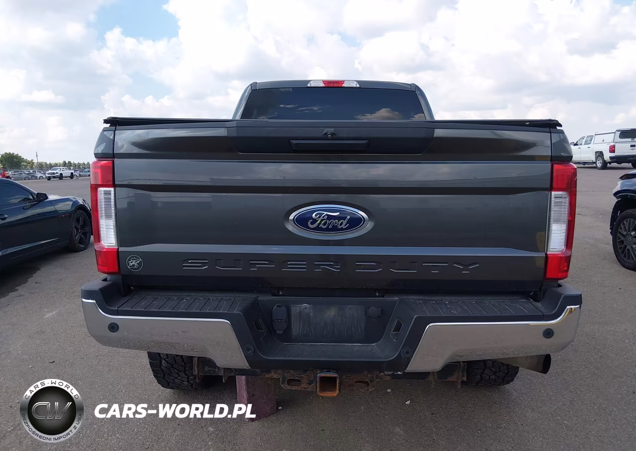 2018 Ford F-250 Xlt VIN:1FT7W2B66JEB10615 - 16