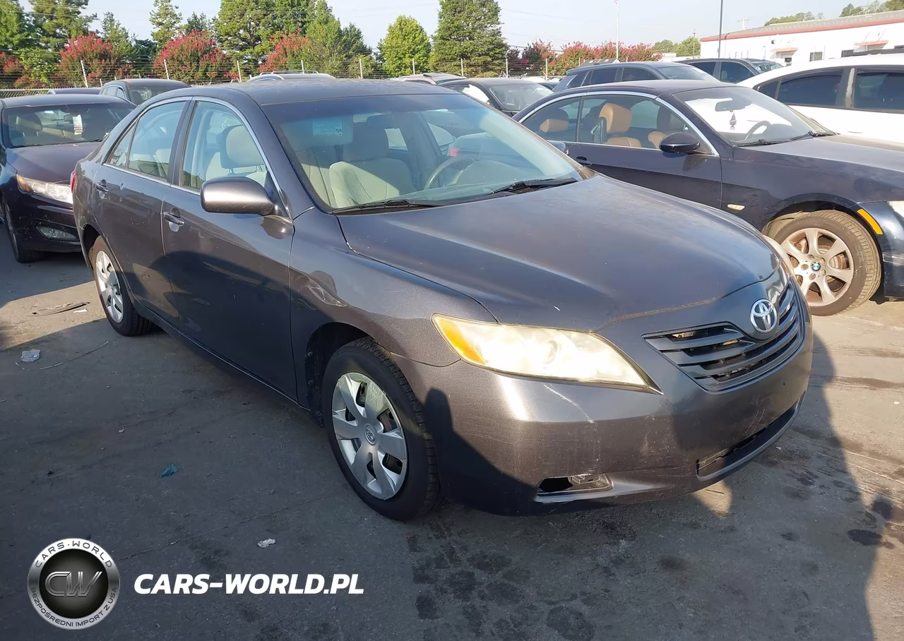 2009 Toyota Camry Le – zdjęcie 1 z 11
