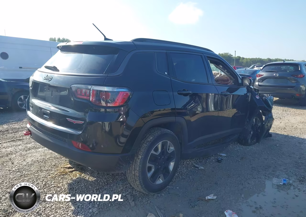 2018 Jeep Compass Trailhawk 4X4 VIN:3C4NJDDB3JT314672 - 4