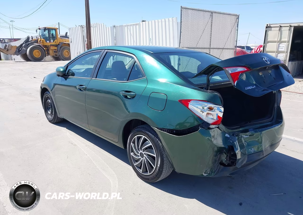 2016 Toyota Corolla Le VIN:5YFBURHE9GP472943 - 3