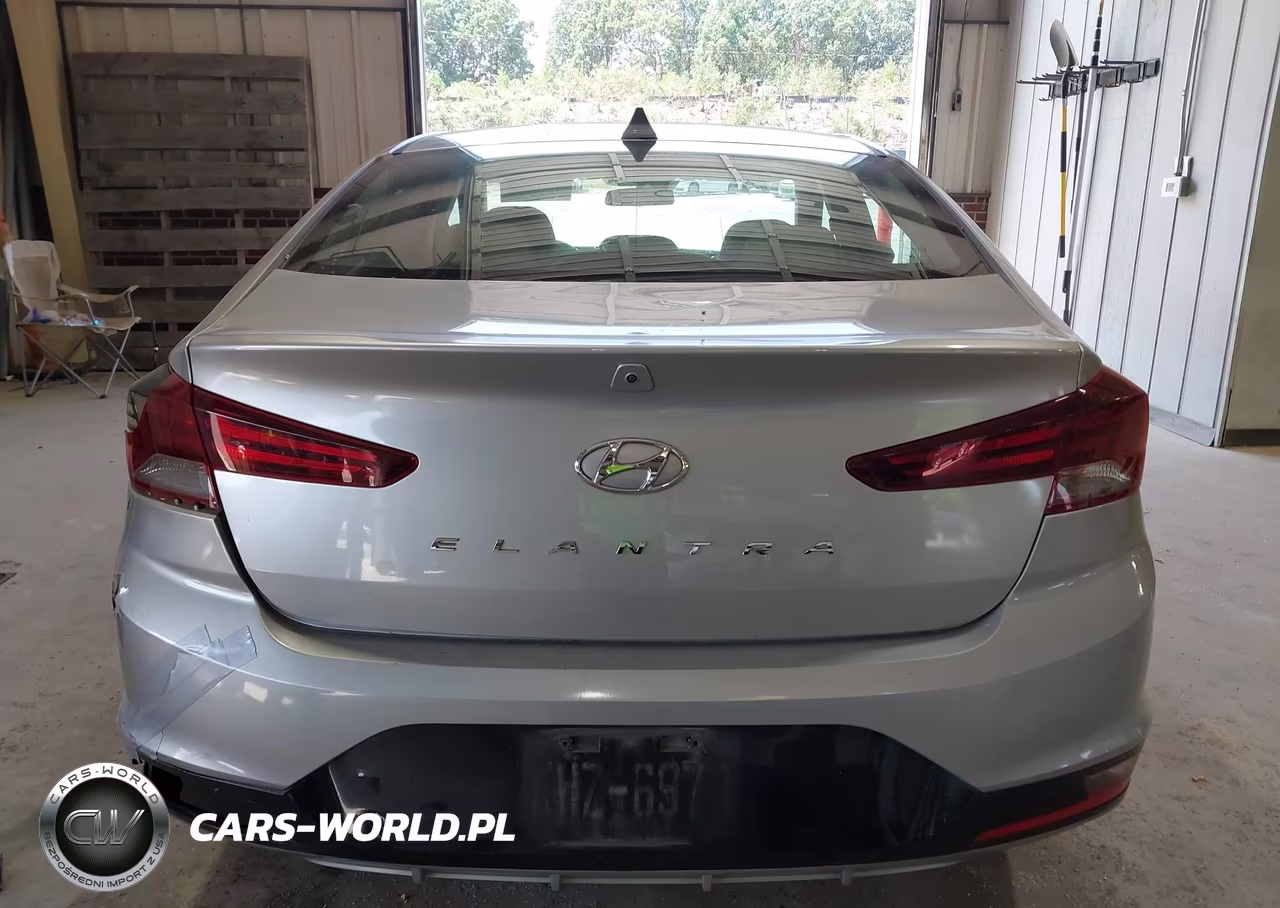 2020 Hyundai Elantra Sel VIN:5NPD84LF8LH551592 - 17
