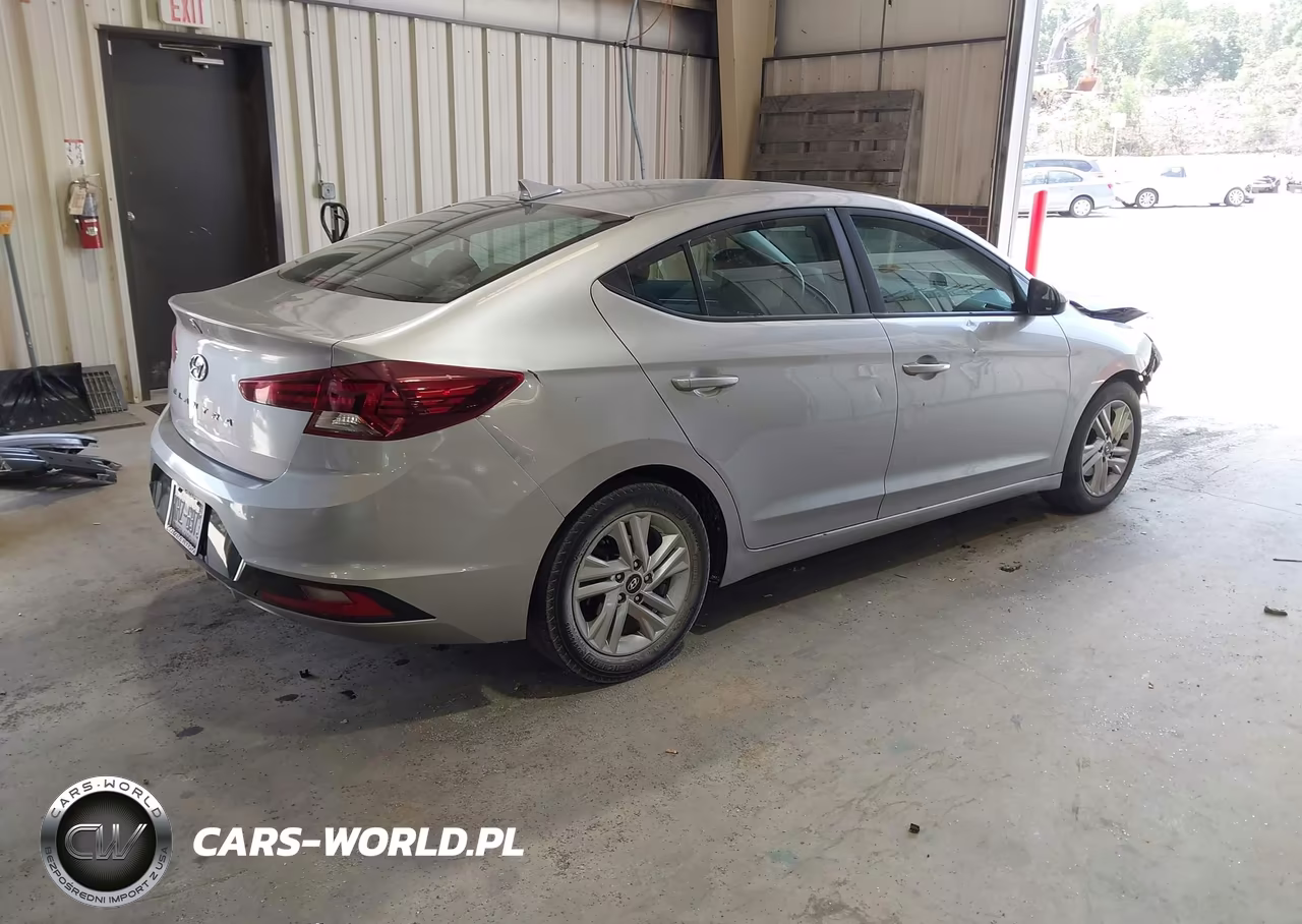 2020 Hyundai Elantra Sel VIN:5NPD84LF8LH551592 - 4