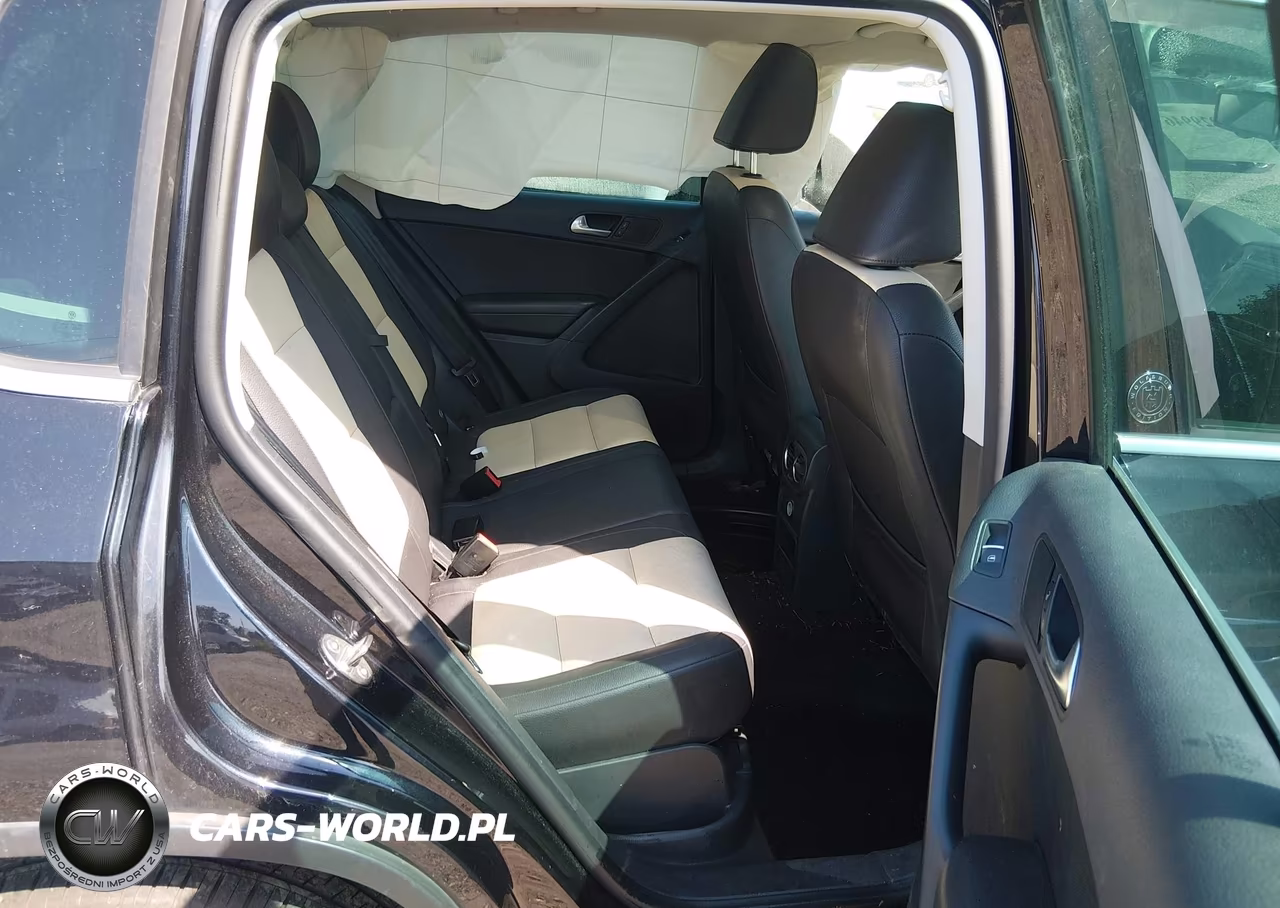 2017 Volkswagen Tiguan 2.0T Wolfsburg Edition VIN:WVGSV7AX7HK015296 - 8