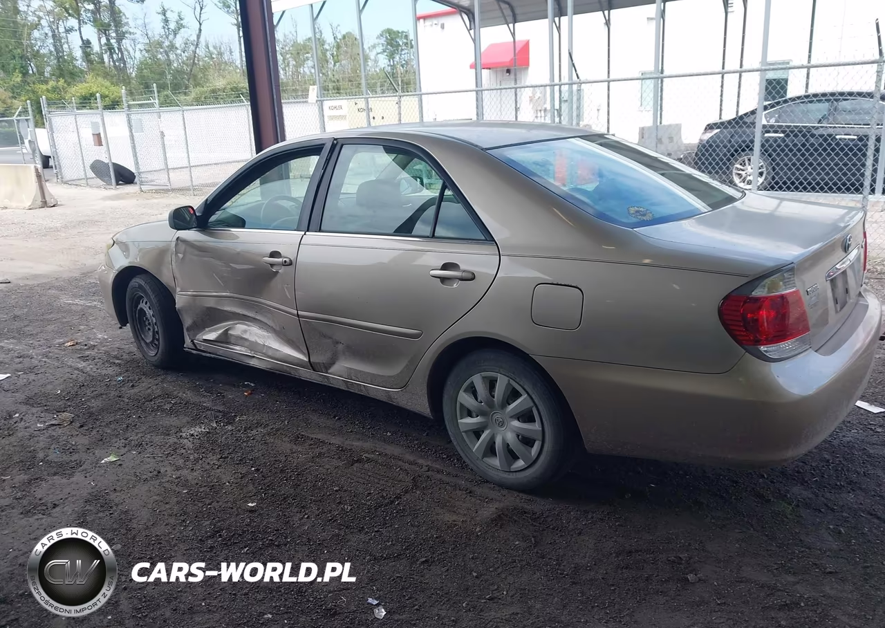 2005 Toyota Camry Std VIN:4T1BE32KX5U403912 - 3
