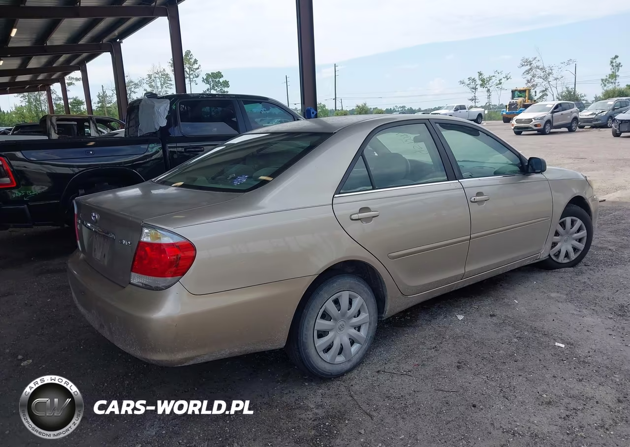 2005 Toyota Camry Std VIN:4T1BE32KX5U403912 - 4