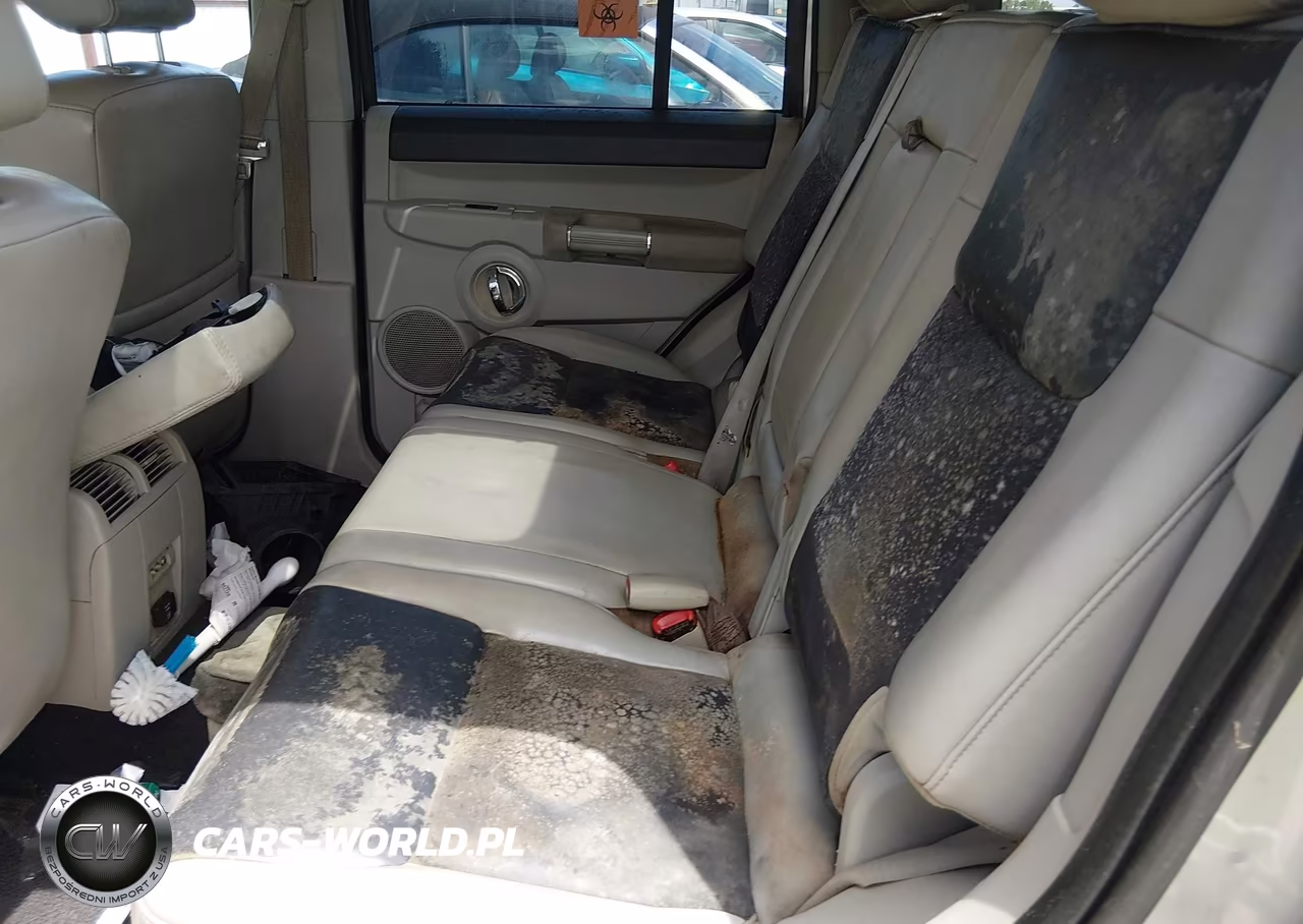 2008 Jeep Commander Overland VIN:1J8HH68218C111566 - 6
