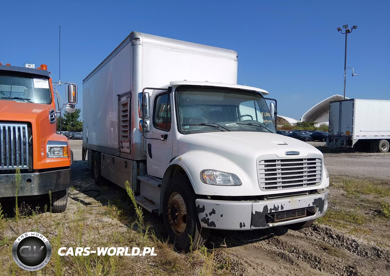 2017 Freightliner M2 106