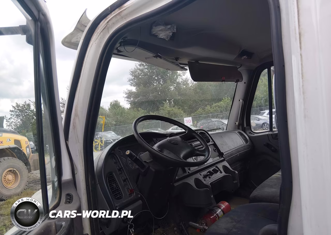 2017 Freightliner M2 106 VIN:1FVACWFA5HHJE9791 - 12