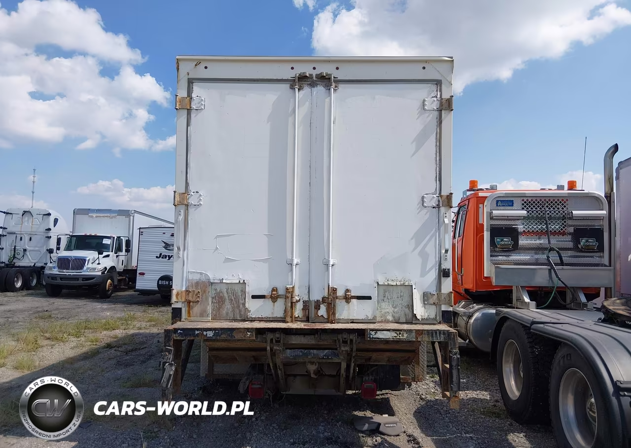 2017 Freightliner M2 106 VIN:1FVACWFA5HHJE9791 - 16
