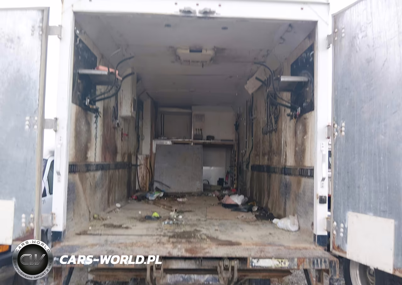 2017 Freightliner M2 106 VIN:1FVACWFA5HHJE9791 - 6