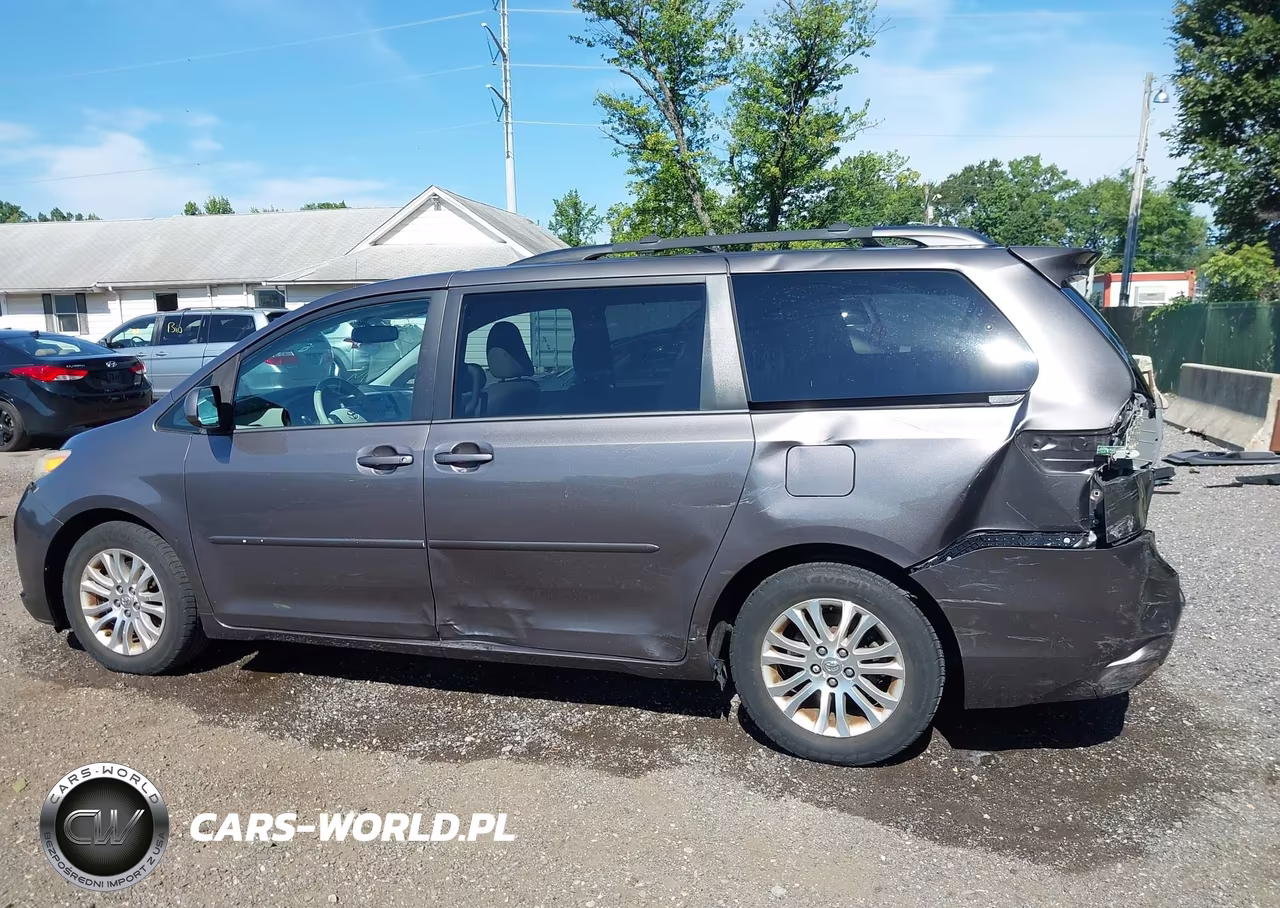 2013 Toyota Sienna Xle V6 8 Passenger VIN:5TDYK3DC5DS308092 - 14
