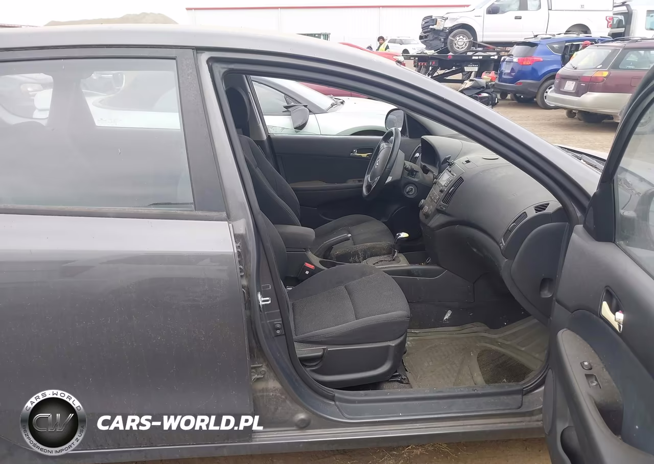 2009 Hyundai Elantra Touring VIN:KMHDC86E89U044260 - 5