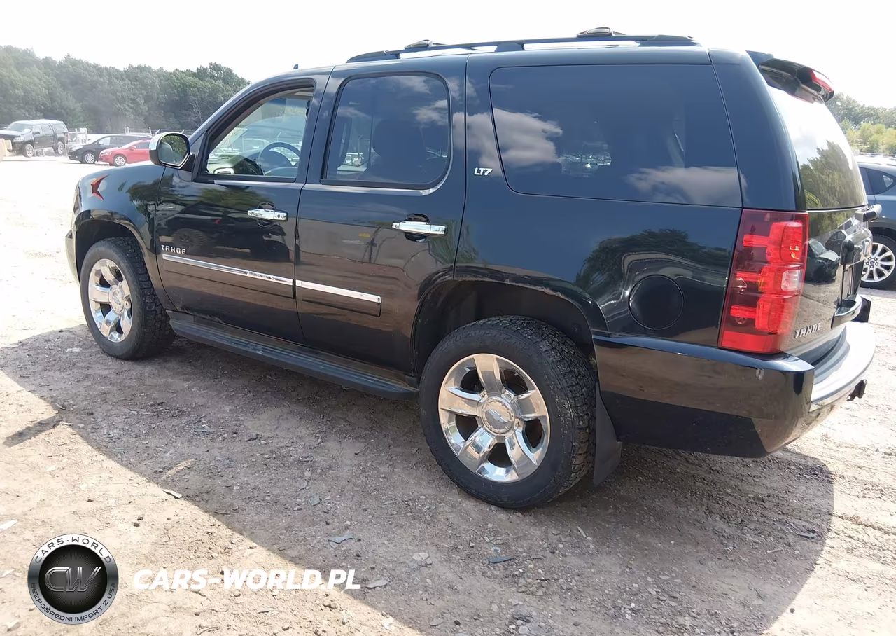 2011 Chevrolet Tahoe Ltz VIN:1GNSKCE00BR364986 - 3