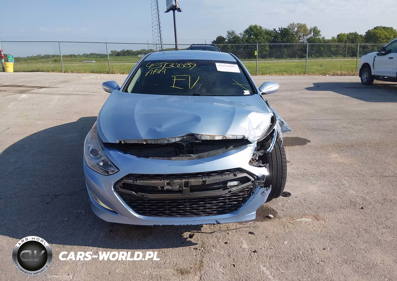 2015 Hyundai Sonata Hybrid Limited VIN:KMHEC4A47FA132418 - 13