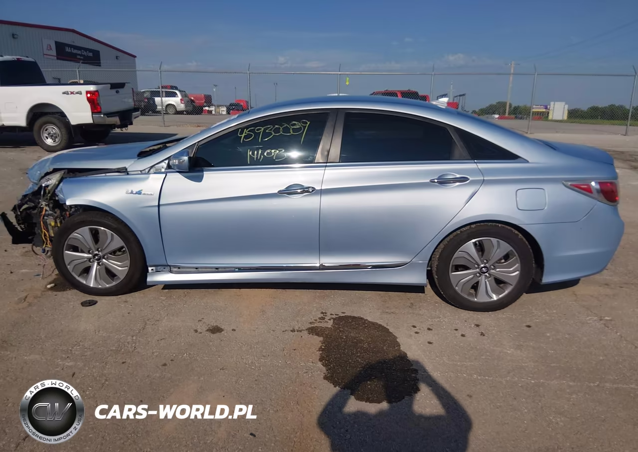 2015 Hyundai Sonata Hybrid Limited VIN:KMHEC4A47FA132418 - 15
