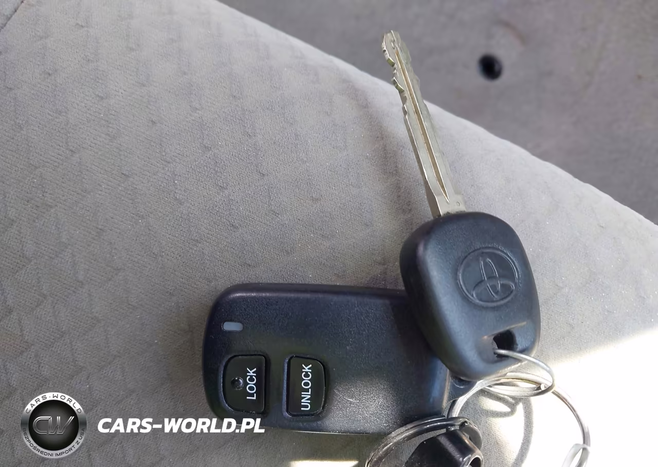 2009 Toyota Camry VIN:4T1BE46K49U303472 - 11