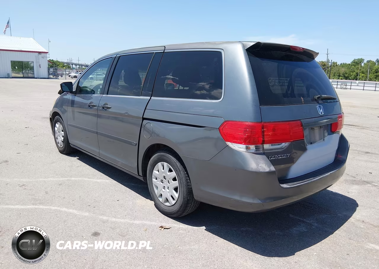 2010 Honda Odyssey Lx VIN:5FNRL3H23AB109707 - 3