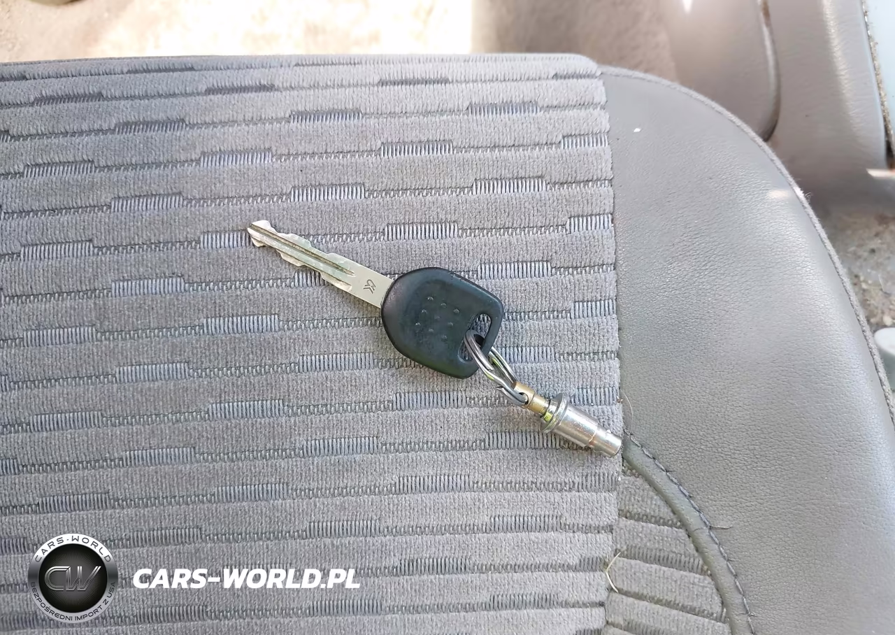 2004 Subaru Forester 2.5Xs VIN:JF1SG65644H744461 - 11