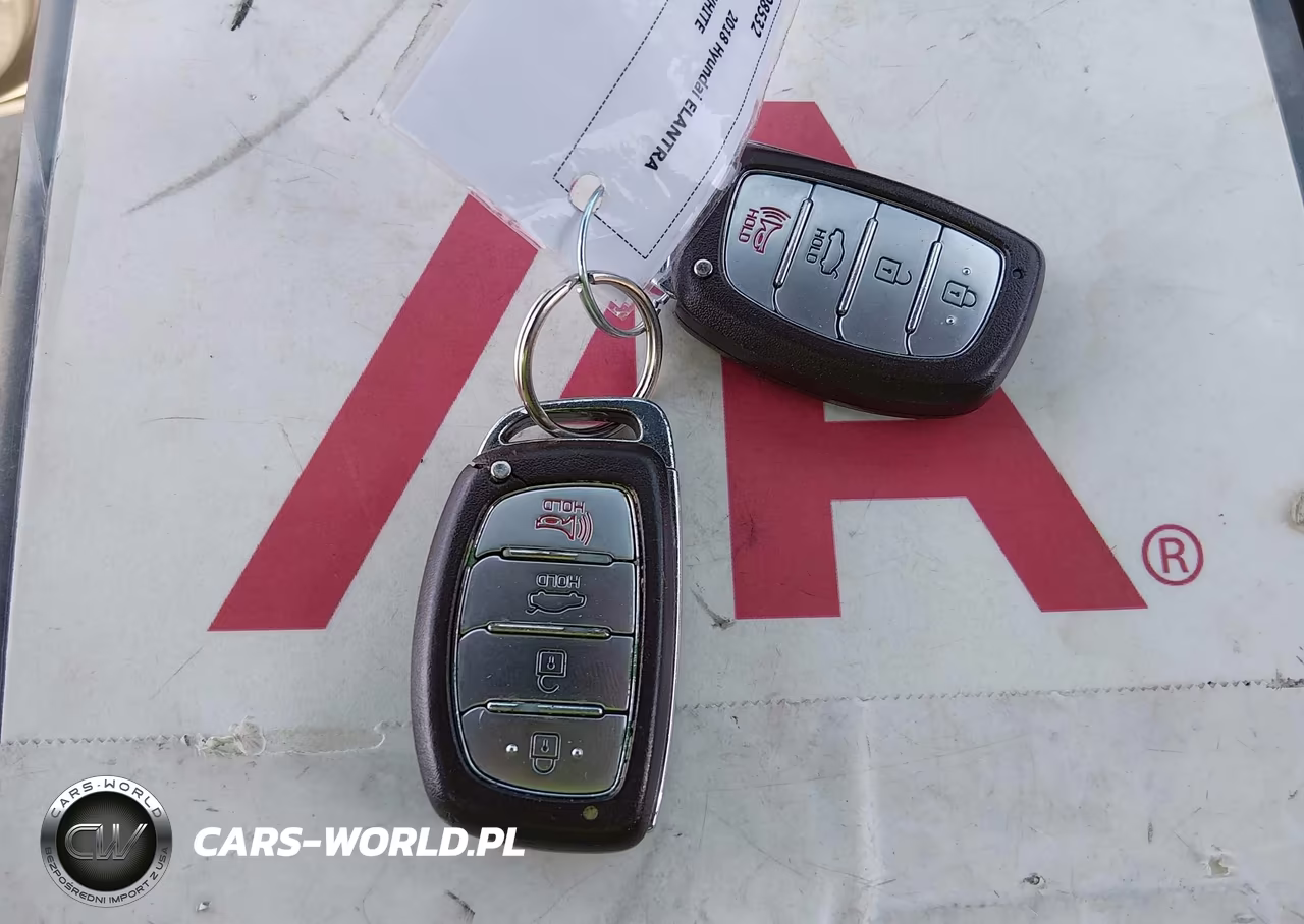 2018 Hyundai Elantra Sport VIN:KMHD04LB0JU554957 - 11