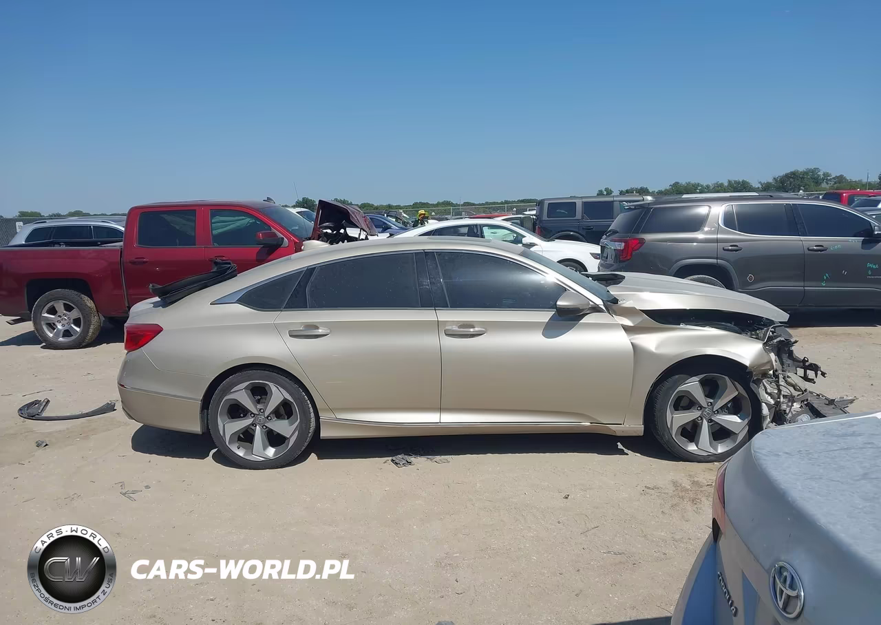 2018 Honda Accord Touring 2.0T VIN:1HGCV2F93JA049013 - 13