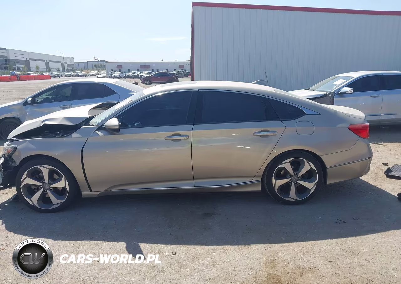 2018 Honda Accord Touring 2.0T VIN:1HGCV2F93JA049013 - 14