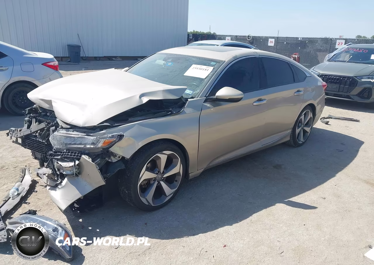 2018 Honda Accord Touring 2.0T VIN:1HGCV2F93JA049013 - 2