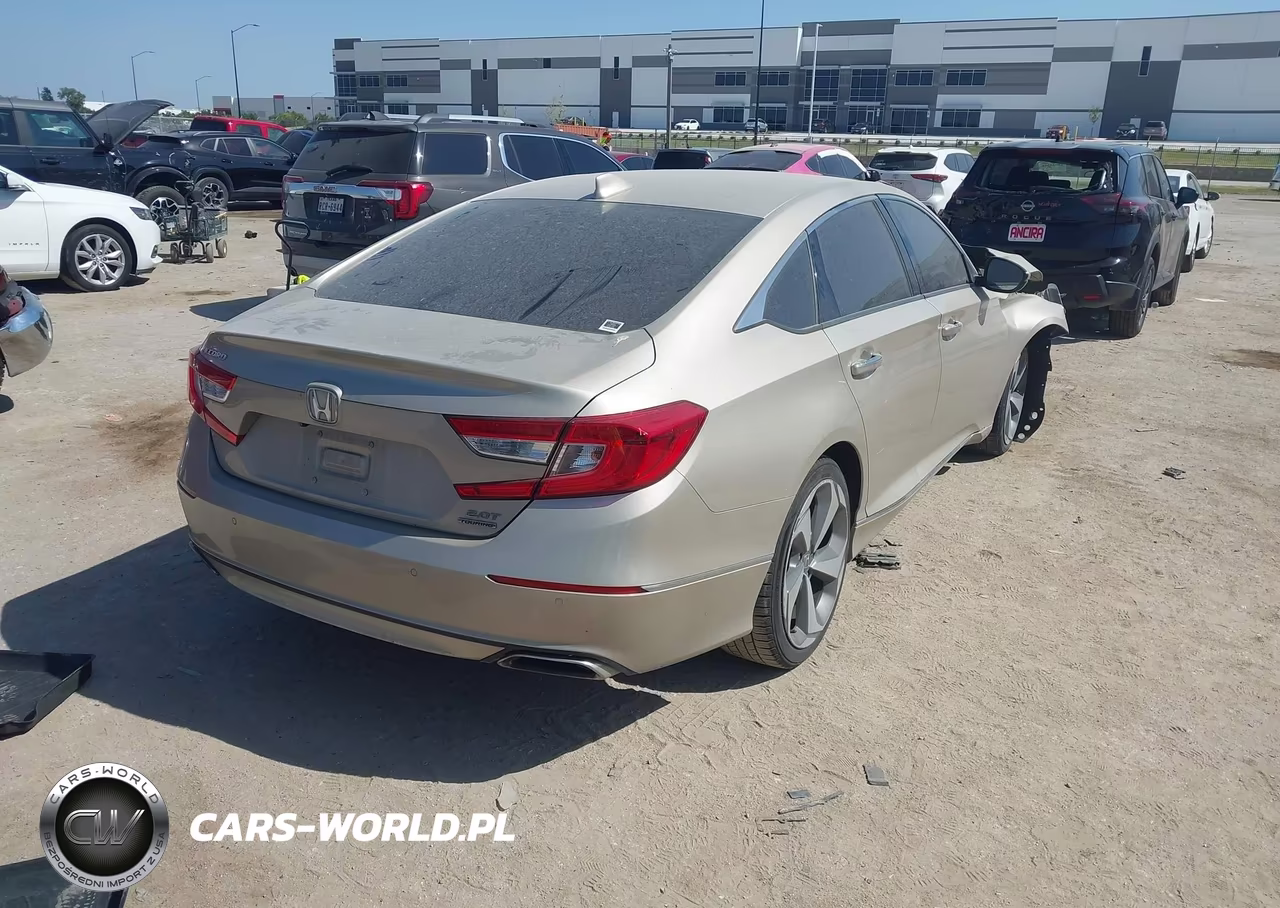 2018 Honda Accord Touring 2.0T VIN:1HGCV2F93JA049013 - 4